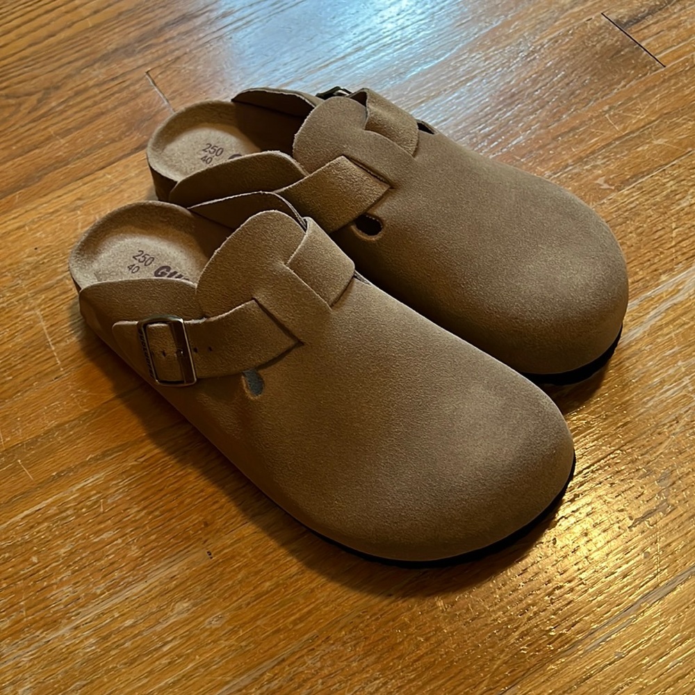 Clogs shoes, brand new, size 8